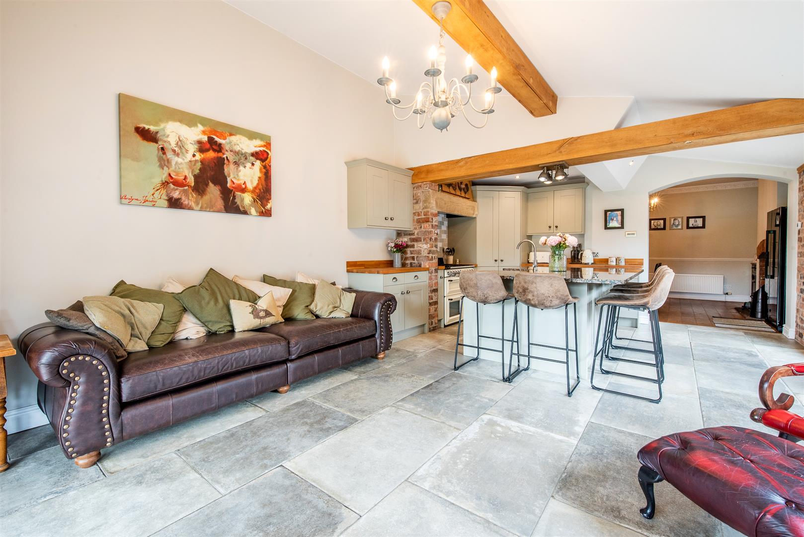 4 bed property in Marsh Lane, Preston